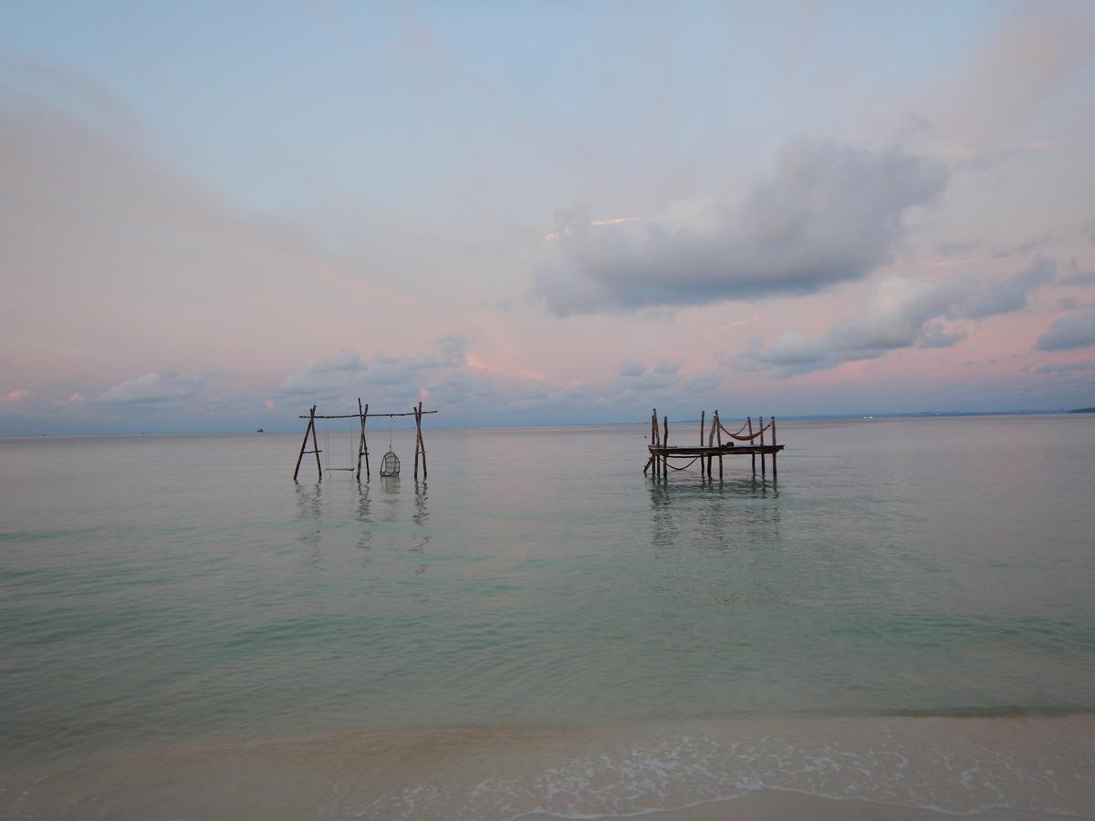 Driftwood Hostel And Bungalows Koh Rong Sanloem Exterior foto
