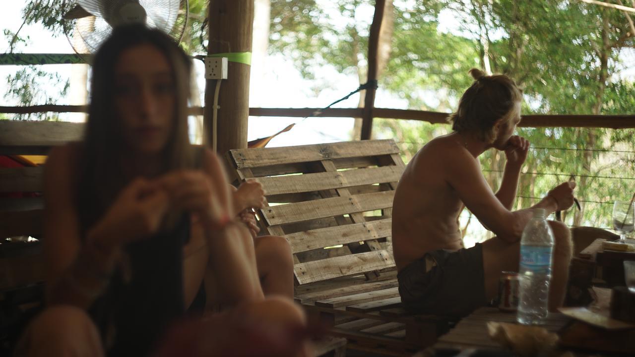 Driftwood Hostel And Bungalows Koh Rong Sanloem Exterior foto